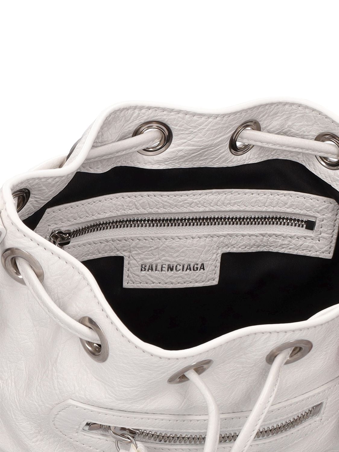 Shop Balenciaga Xs Le Cagole Leather Bucket Bag In Optic White