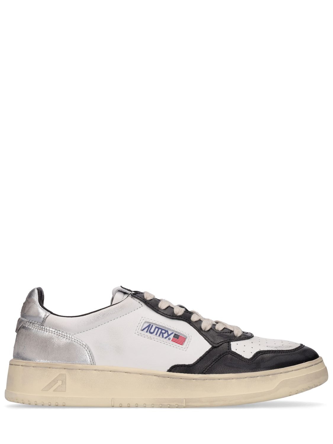 Autry Medalist Low-top Sneakers In White,black | ModeSens