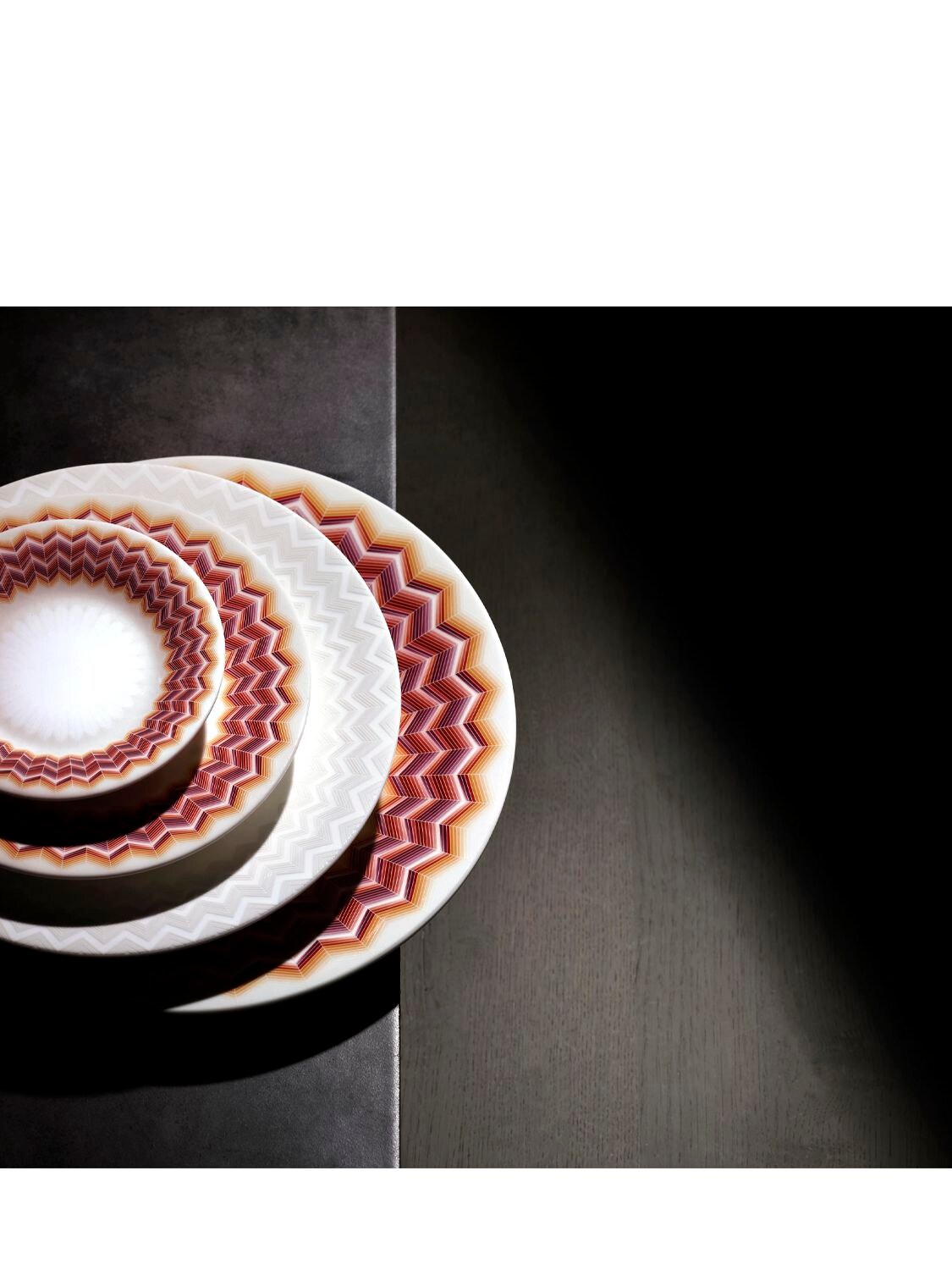 MISSONI HOME COLLECTION ZIG ZAG JARRIS CHARGER PLATE 