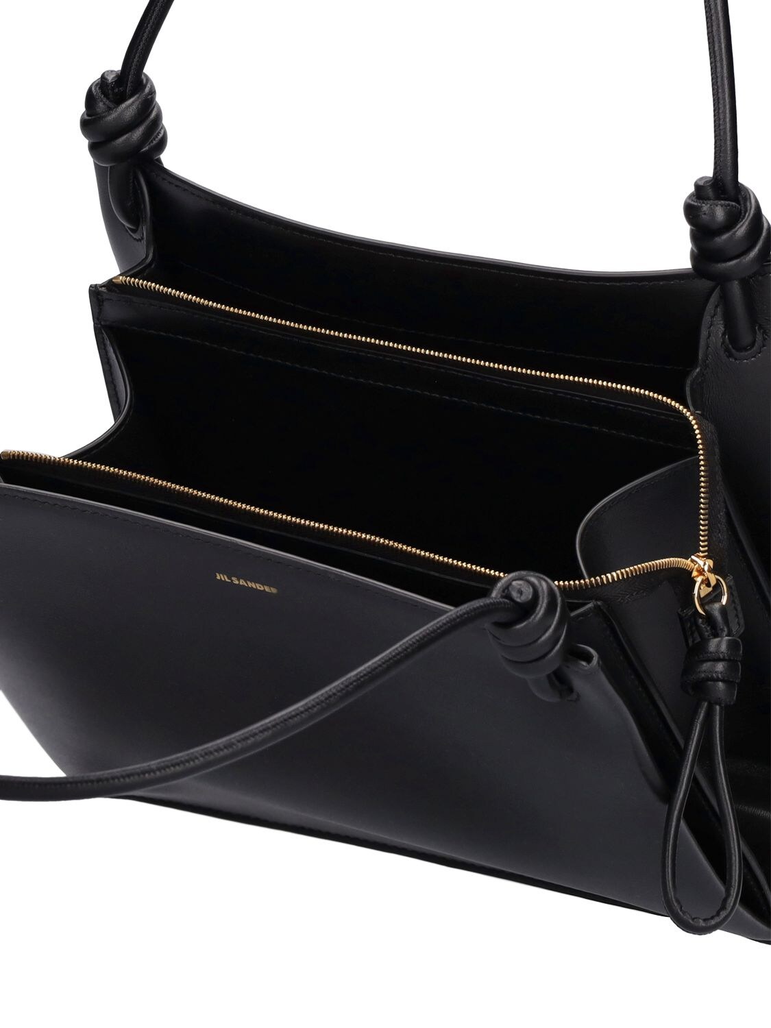 Shop Jil Sander Medium Giro Leather Shoulder Bag In 黑色