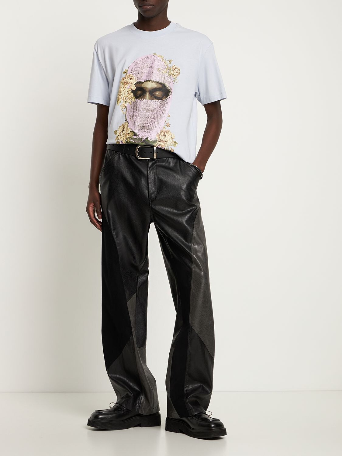 Ih Nom Uh Nit Mask Roses Printed T-shirt In Purple