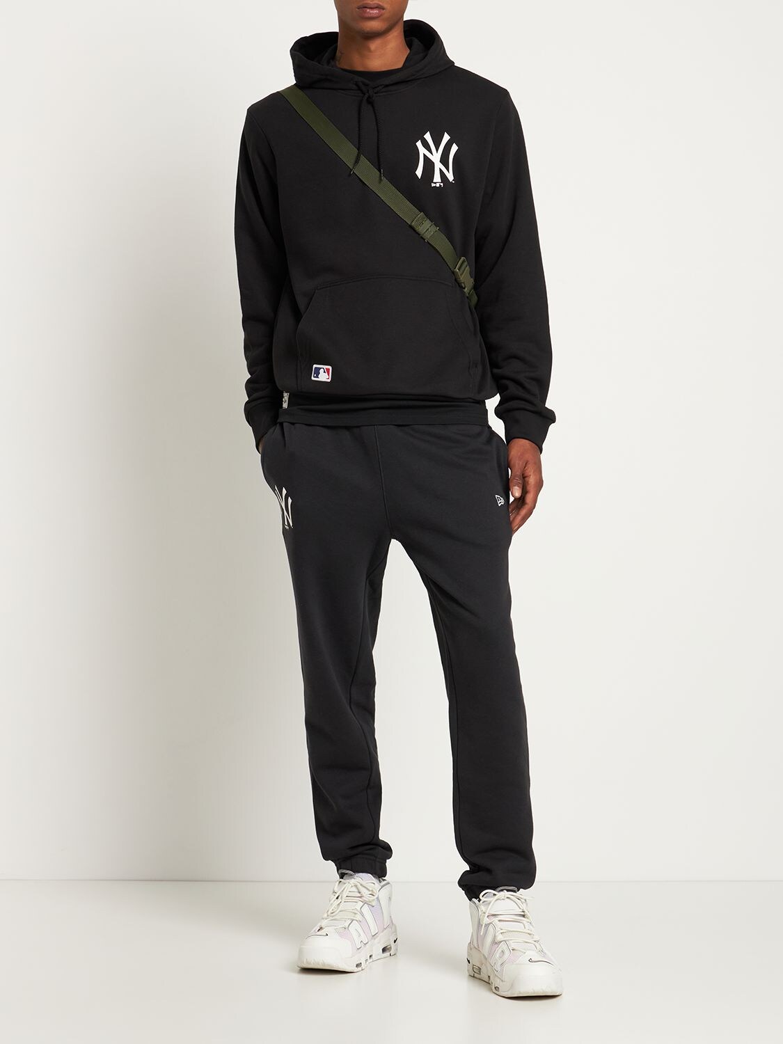 New Era Hoodie - New York Yankees - Black » New Styles Every Day