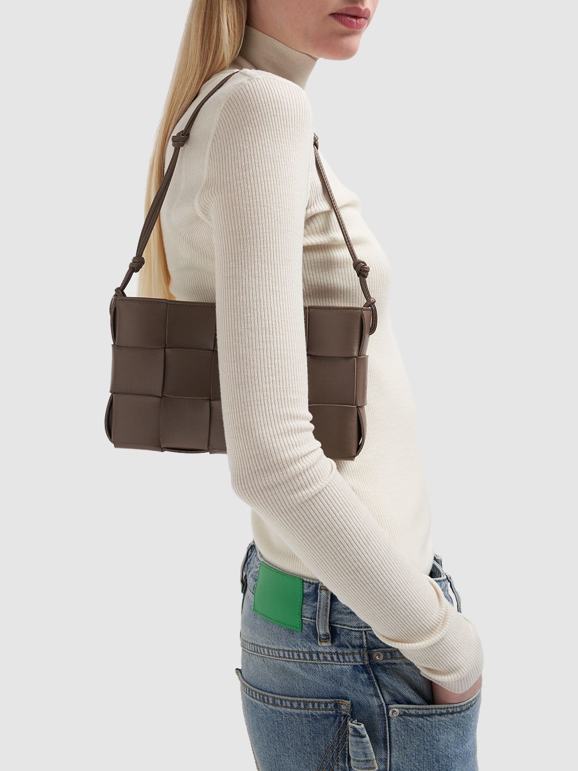 Bottega Veneta Cassette Mini Pouch Shoulder Bag In 2560 Taupe Grey