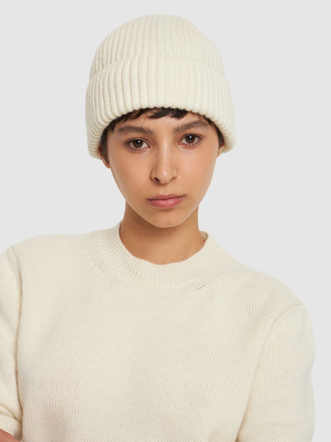 Shop Annagreta Vanina Ribbed Cashmere Hat In White Undyed