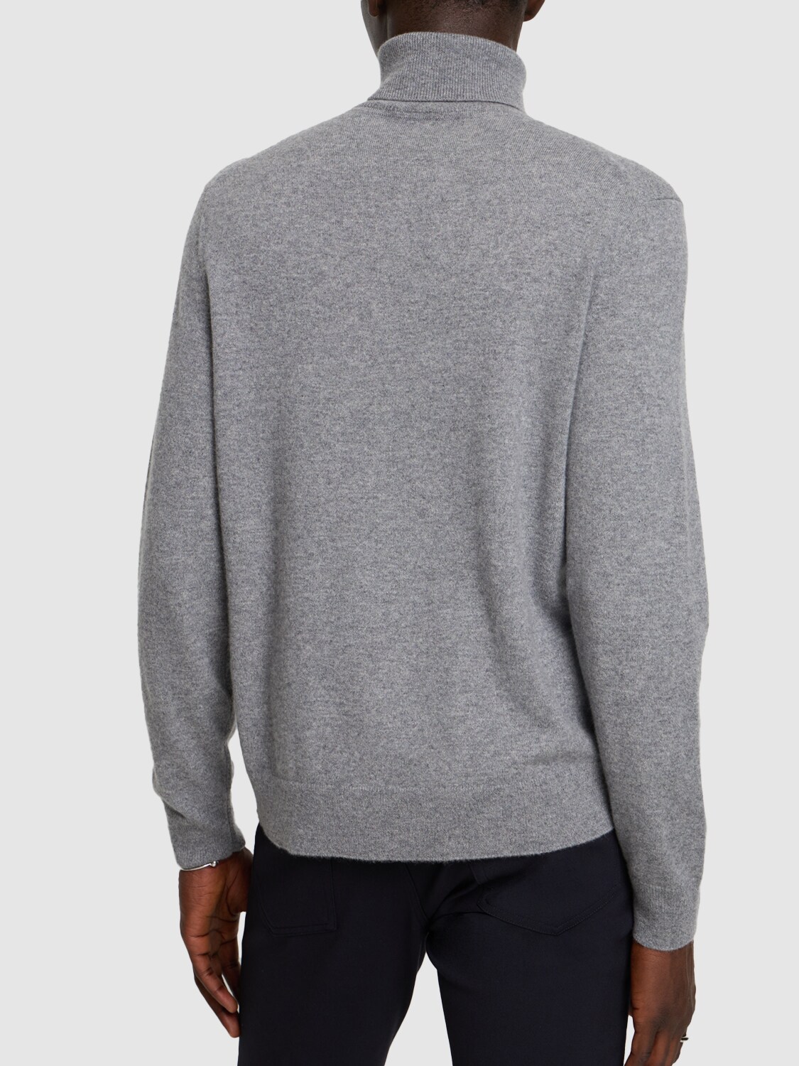 Shop Theory Hilles Cashmere Knit Turtleneck Sweater In Grey