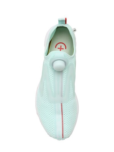 "PUMP SUPREME"提花运动鞋展示图