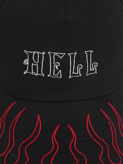 "HELL"破洞棒球帽展示图