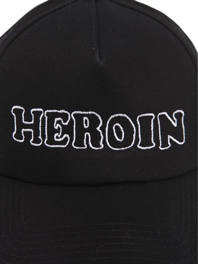 "HEROIN"刺绣棒球帽展示图