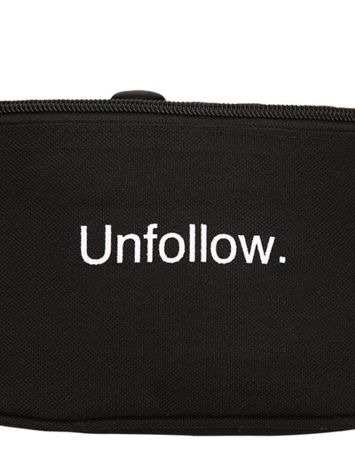 “UNFOLLOW”印花科技织物腰包展示图