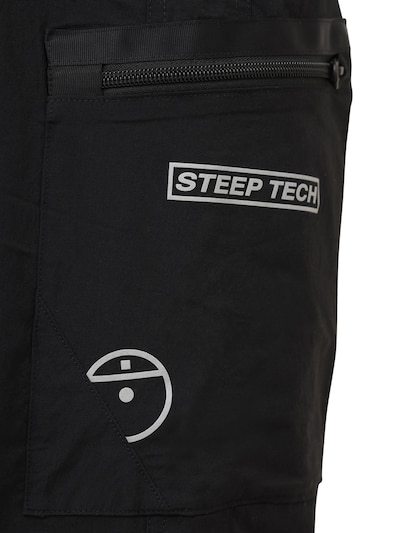 “STEEP”科技织物裤子展示图