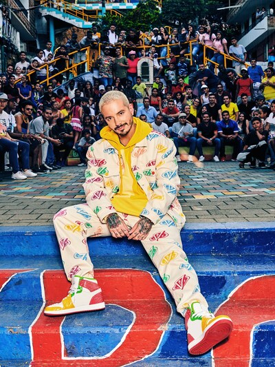 “GUESS X J BALVIN”DAD版型牛仔裤展示图