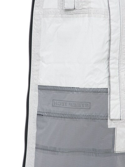 “STEEP”科技织物防雨夹克展示图