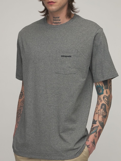 “P-6 LOGO POCKET RESPONSIBILI-TEE”T恤展示图