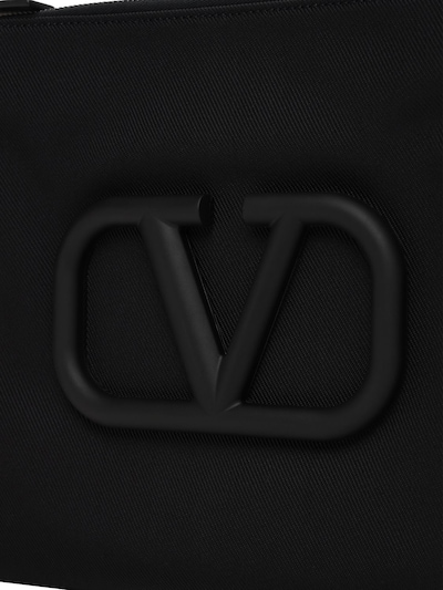 “V”科技尼龙手拿包展示图