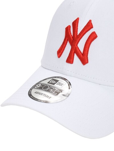 “ESSENTIAL 9FORTY NEW YORK YANKEES”棒球帽展示图