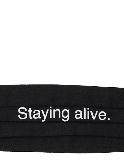 “STAYING ALIVE”棉质口罩展示图