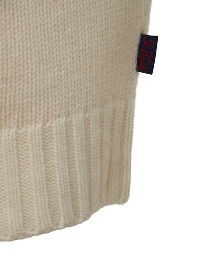 史努比嵌花羊毛混纺针织毛衣展示图